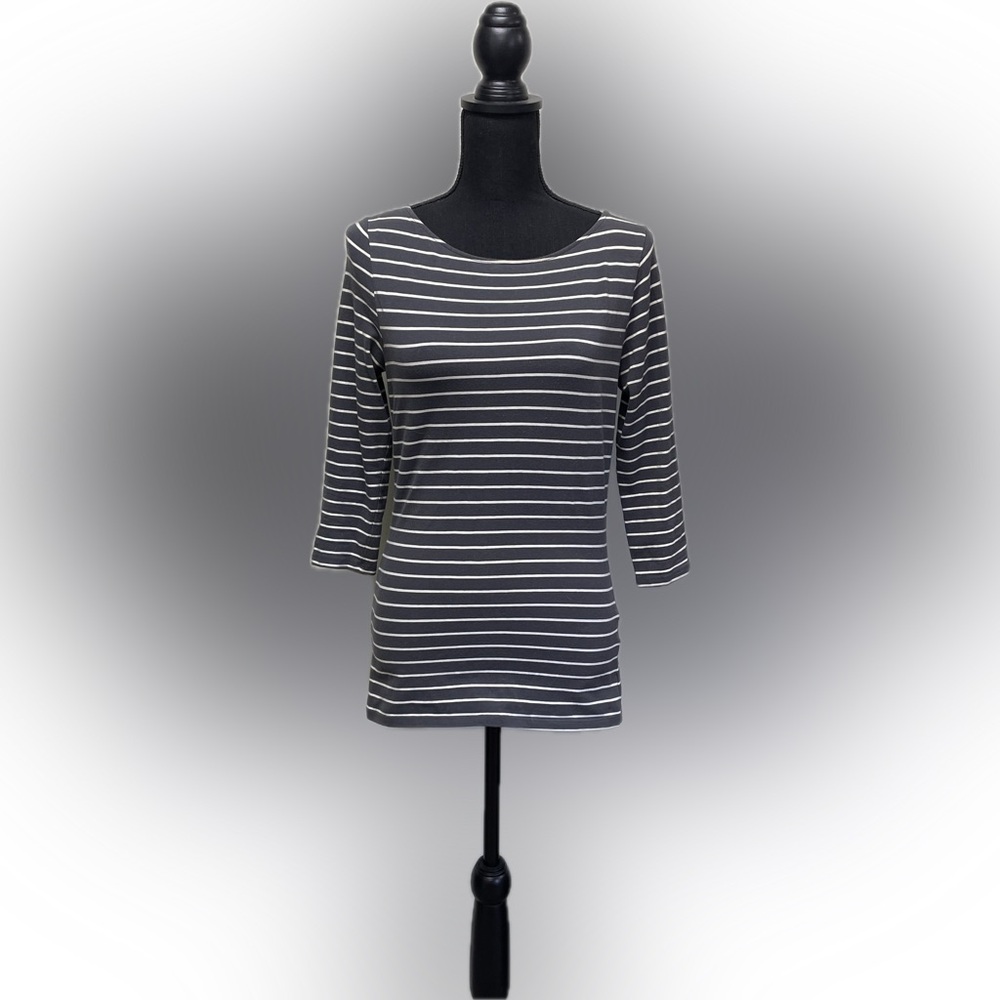 H&M Gray and White Fitted 3/4 Sleeve Shirt